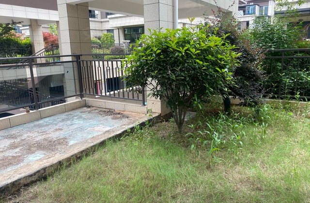 衡阳房产网>衡阳小区>蒸湘小区>中心汽车站小区>银泰红城(别墅)>