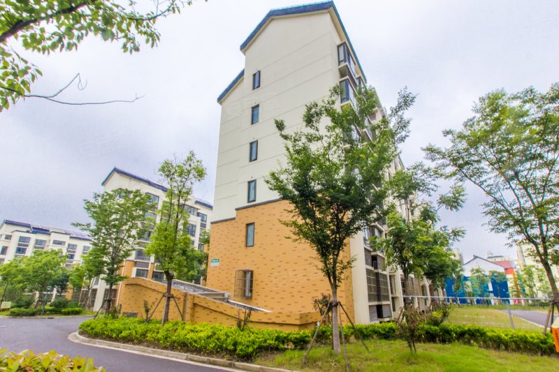 裕鸿佳苑第三社区安通南村