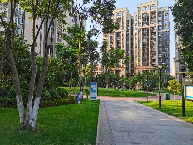 鲁能领秀城5街区