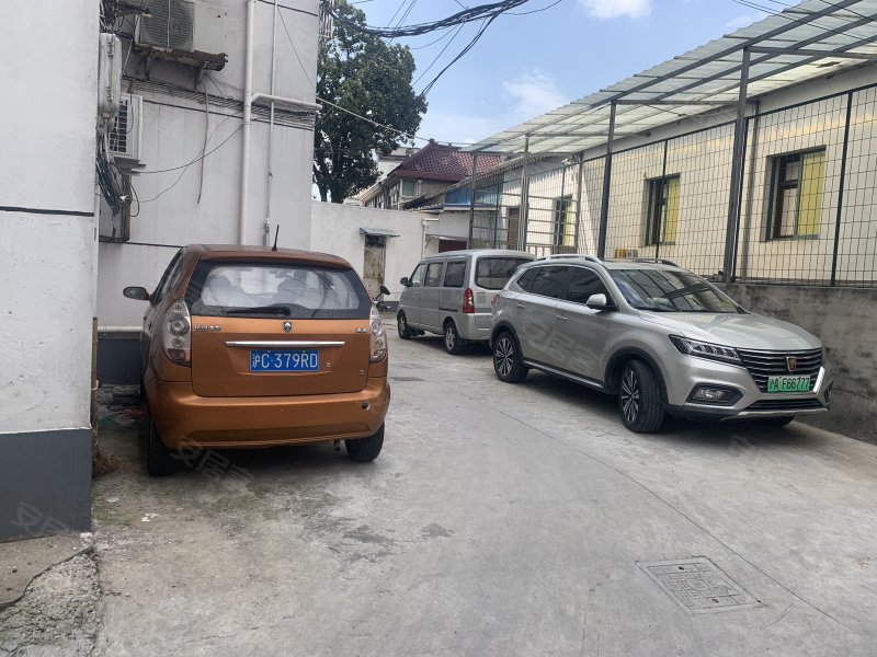 布长街52弄小区 