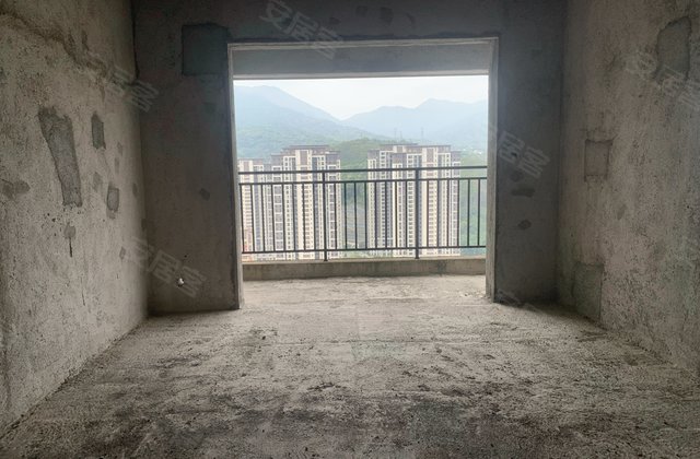 新瑞湖畔4室2厅119.7㎡140万二手房图片