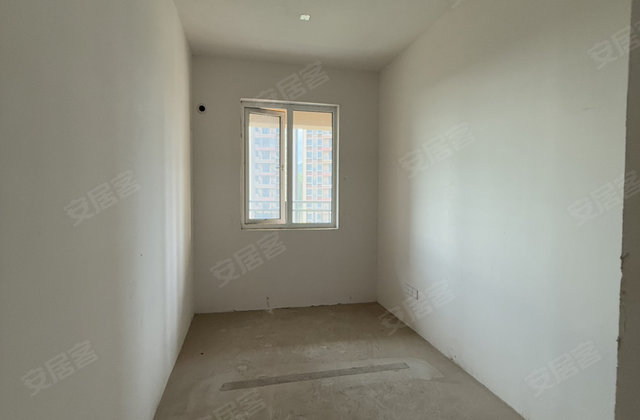 吴都新城4室2厅136㎡33.8万二手房图片