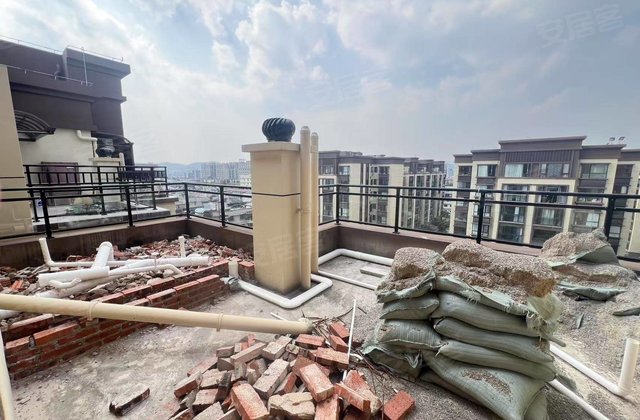 锦辉茶源广场5室2厅200㎡177万二手房图片