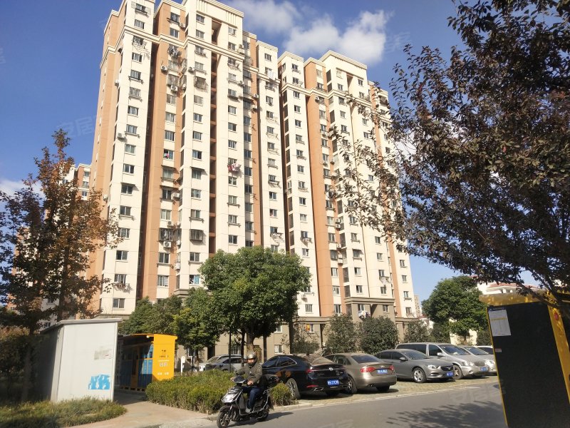 美罗家园金丰苑第一居民区