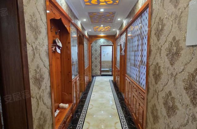 雅砻阳光小区3室2厅149㎡75万二手房图片