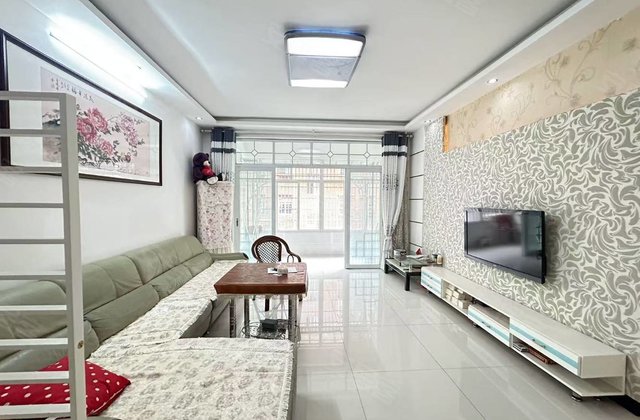 阳光花园4室2厅148㎡42.8万二手房图片