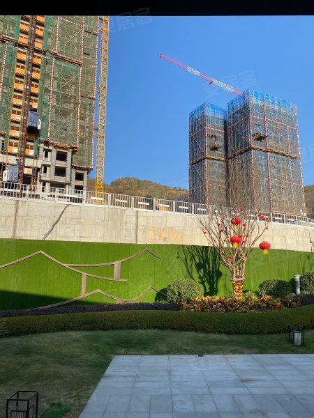 阳光大地溪山春晓