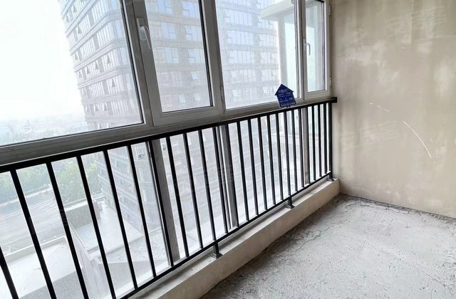 正大中心3室2厅133㎡77万二手房图片