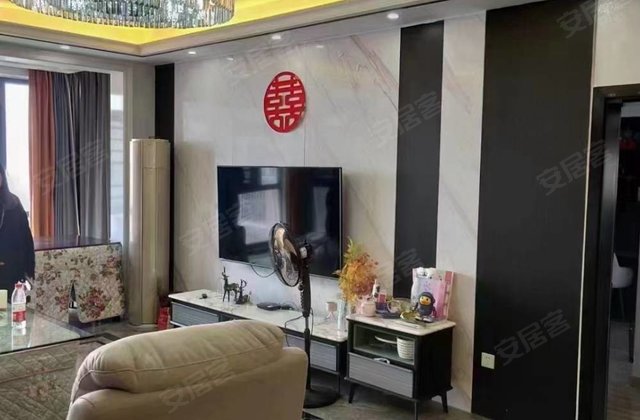 盛世明珠3室2厅155㎡88万二手房图片