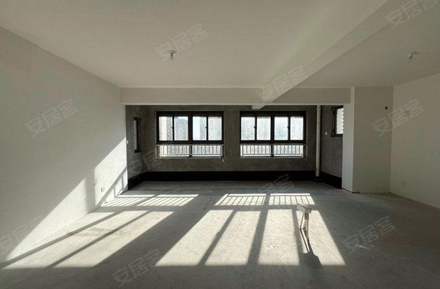 新润花苑3室2厅125㎡62万二手房图片