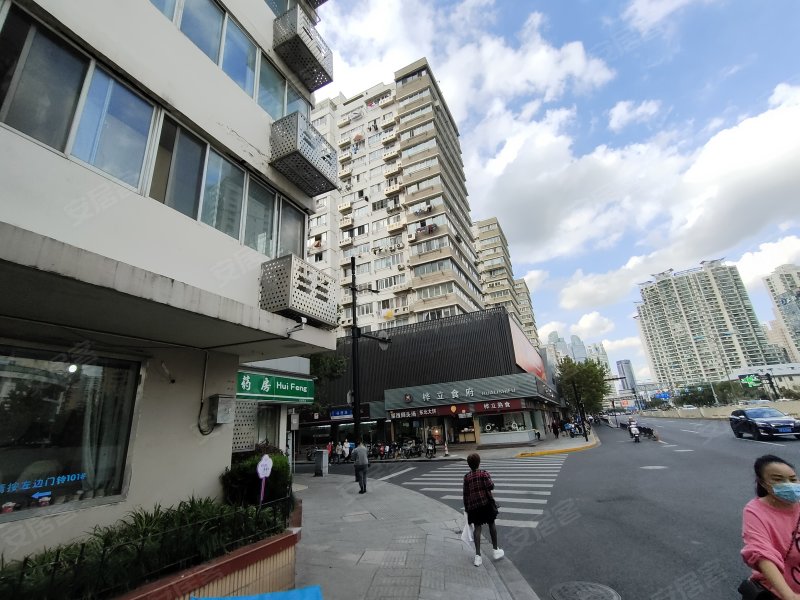 漕溪大楼,漕溪北路750号,漕溪北路800号,漕溪北路950号,漕溪北路1000