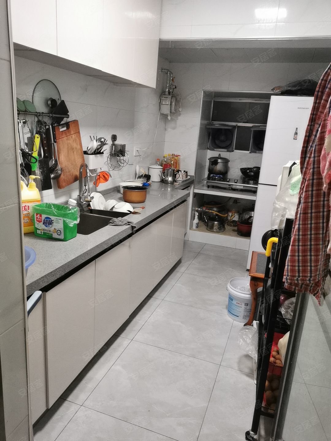 头笔社区3室1厅1卫179㎡西北40万