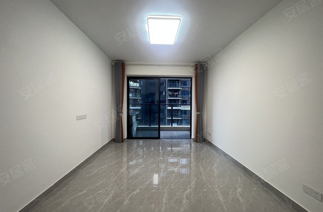 国鼎天悦半岛花园2室2厅77.77㎡43.8万二手房图片