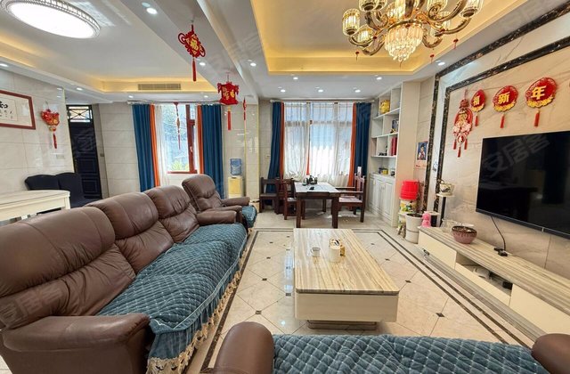 五洲庄园6室2厅3卫280㎡南北88万