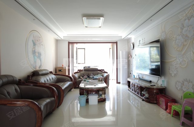 东方世纪城4室1厅145㎡72.8万二手房图片