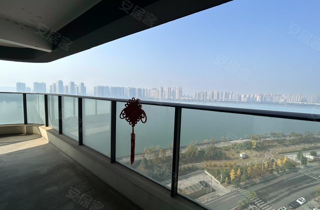 朗诗大发江屿湾3室2厅205.4㎡177万二手房图片