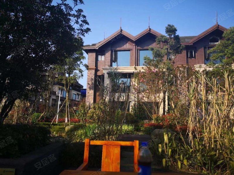 明宇豪雅青城别墅4室2厅3卫房东直卖