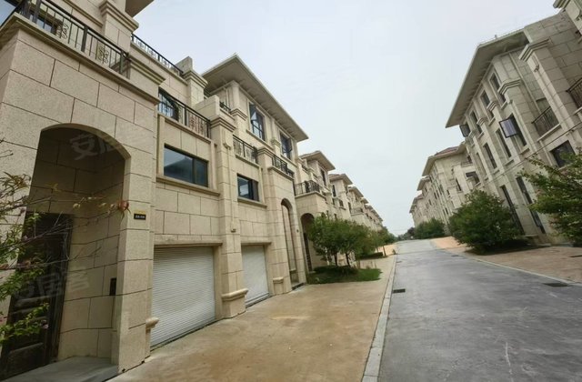 锦绣新天地4室2厅300㎡78万二手房图片
