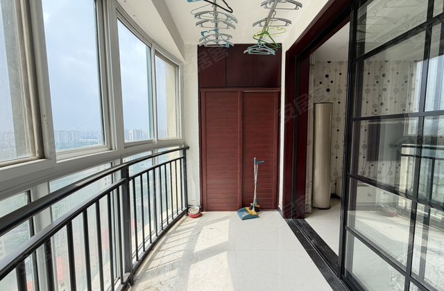 建业森林半岛(川汇)3室2厅137㎡55万二手房图片