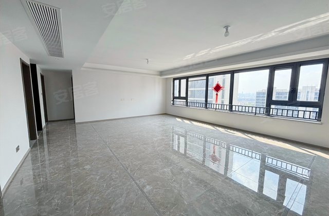 春景雅苑4室2厅168㎡245万二手房图片