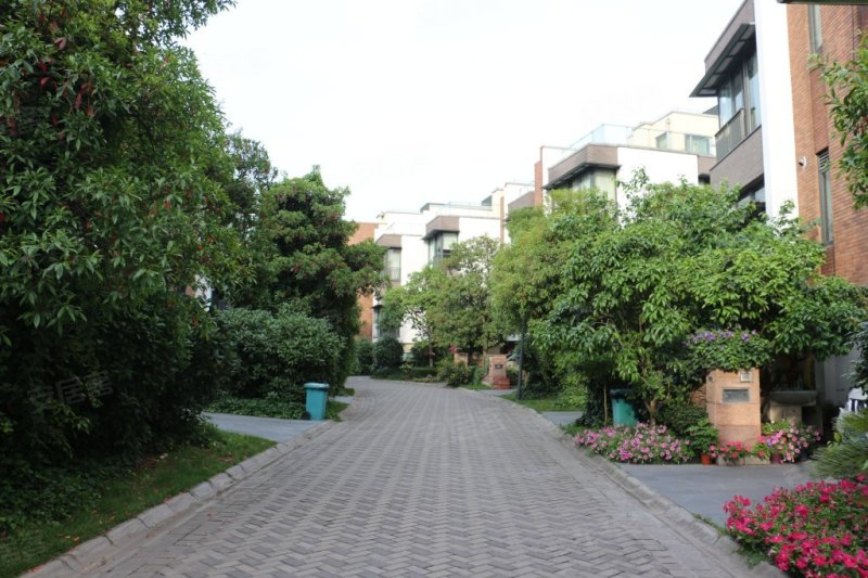 林茵湖畔园西区(公寓住宅) 