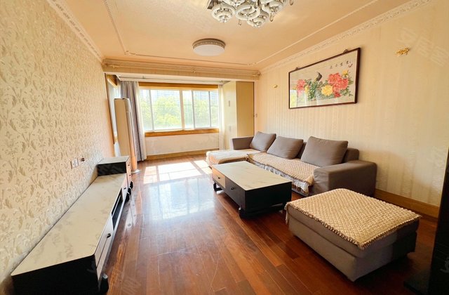 馨梅苑3室2厅131.04㎡260万二手房图片