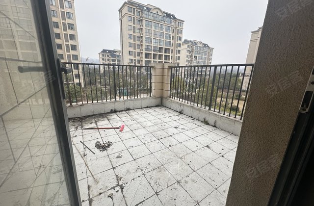 一品山南小区3室2厅130㎡88万二手房图片