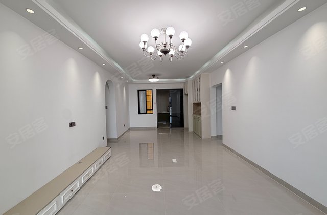 城市假日花园4室2厅140㎡62万二手房图片