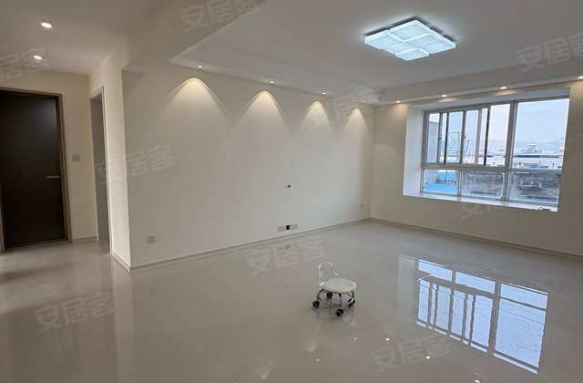 壹品臻境3室2厅128㎡73万二手房图片