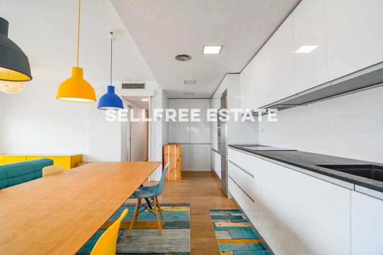 西班牙约¥482万皮索出售， 1 卡雷尔马蒂雷纳， 在巴达洛纳， 西班牙二手房公寓图片