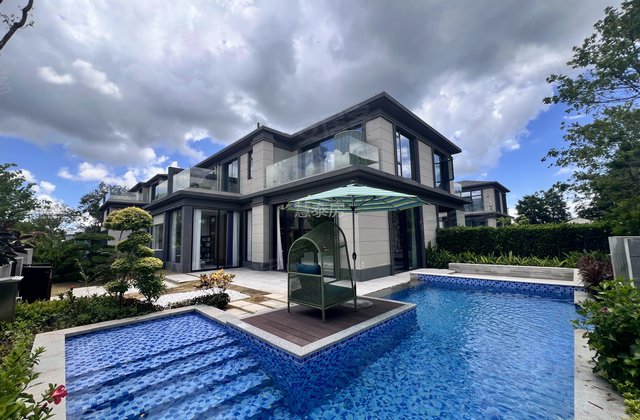 海南巧克力小镇3室2厅86㎡222万二手房图片