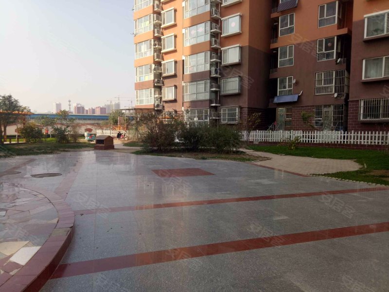 锦绣花园(莲池)