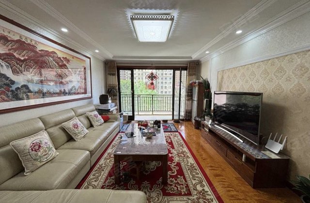 览山国际3室2厅124.9㎡98万二手房图片