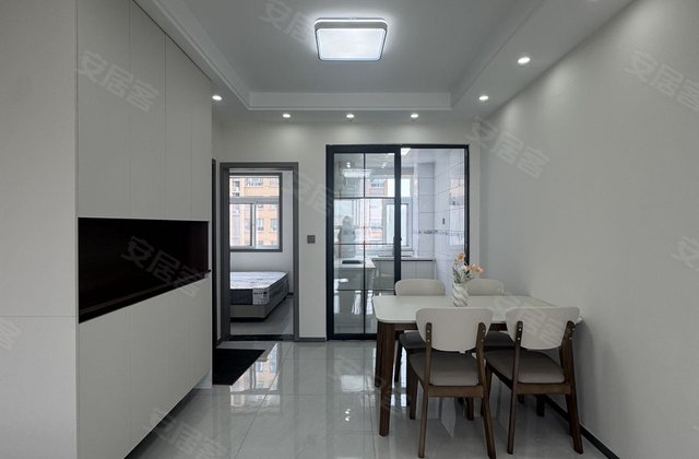 天御华府4室2厅120㎡48.8万二手房图片