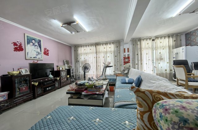 金山花园3室2厅145㎡73万二手房图片