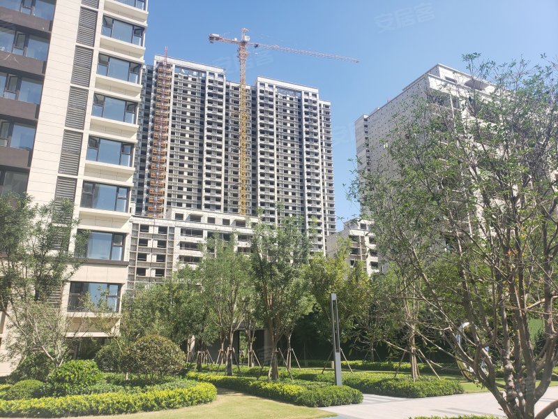 旭辉银盛泰星瀚城,飞跃大道,近济南绕城高速路-济南旭辉银盛泰星瀚城