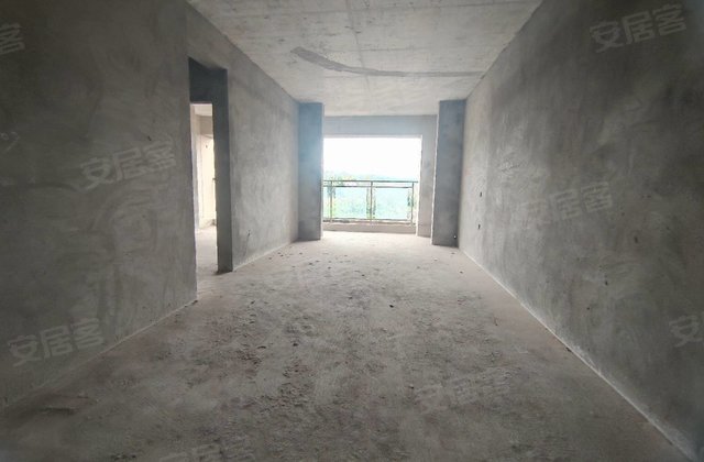 名豪尚品3室2厅128㎡48.6万二手房图片