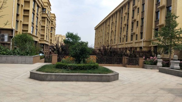 西城华府电梯16楼3室两厅,带地下车库储藏室南北通透86万