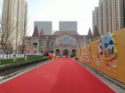 恒大滨河左岸商住楼