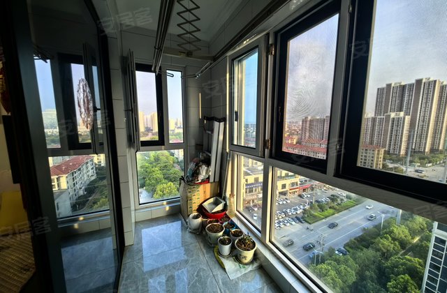 华松兰墅颐景3室2厅96㎡74.8万二手房图片