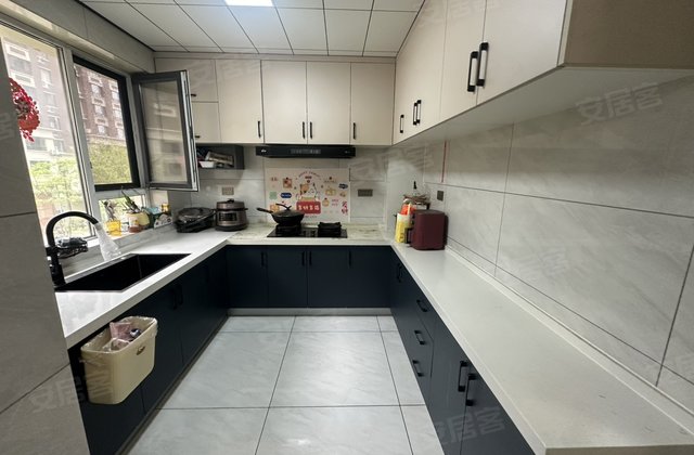 百年华府3室2厅117㎡59.8万二手房图片