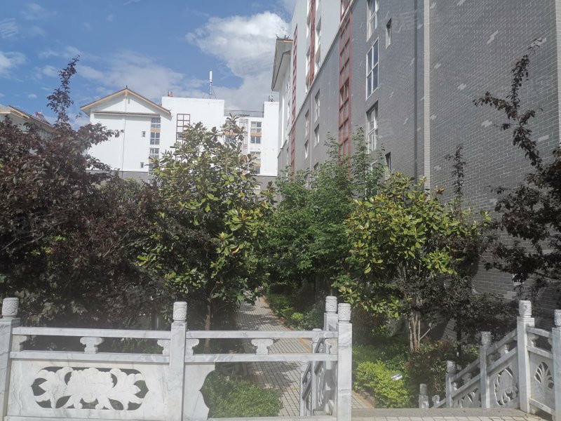 尚品国际,白华路152号-丽江尚品国际二手房,租房,房价-丽江安居客