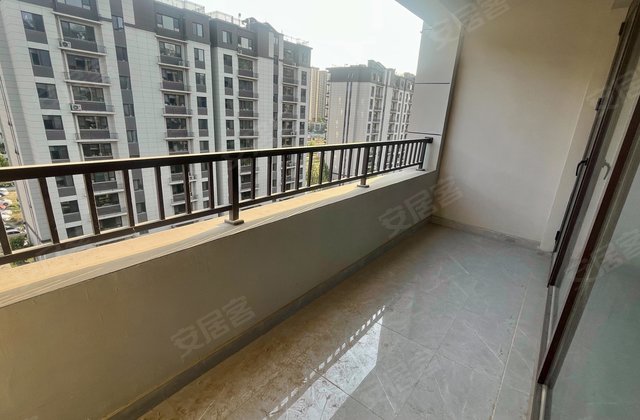 中国铁建樾府国际3室2厅119㎡68万二手房图片
