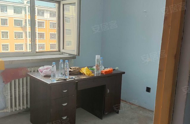 南山小区A区2室1厅59.55㎡13.5万二手房图片