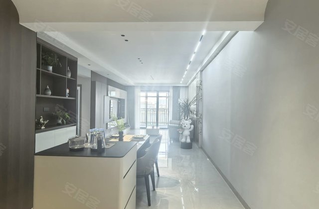 华鹏国际4室2厅112.12㎡50.5万二手房图片