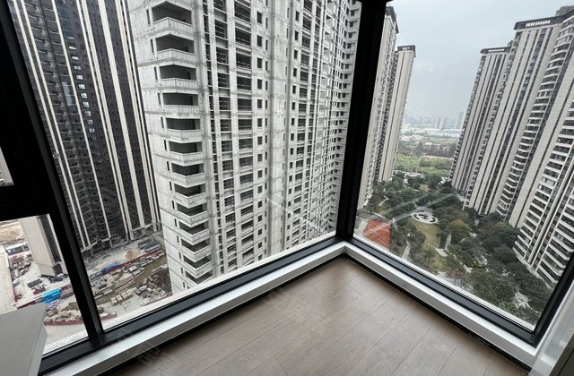 半岛明珠4室2厅132㎡77.8万二手房图片