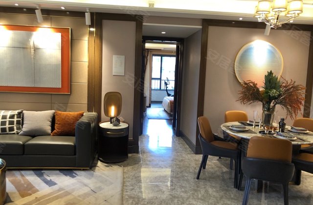 恒大珺睿4室2厅185㎡174万二手房图片