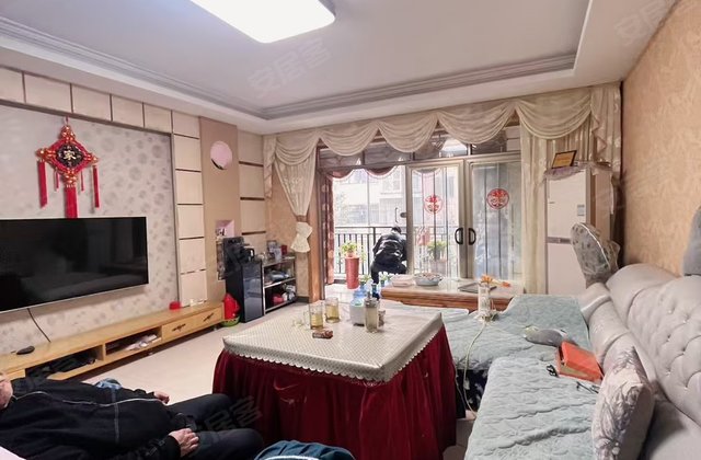 城领国际4室2厅144㎡63.8万二手房图片