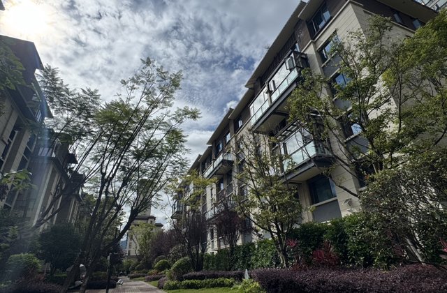 保山碧桂园4室2厅142㎡75万二手房图片