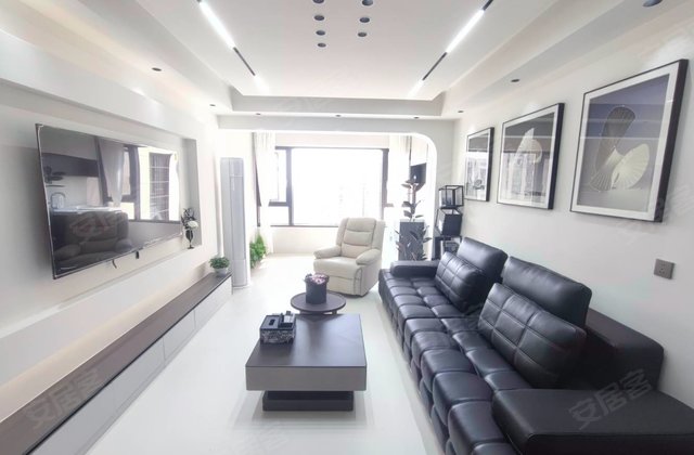 万达悦府B区3室2厅145㎡102万二手房图片